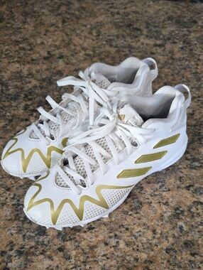 adidas Kids White Football Cleats with Gold Accents Size 4Y